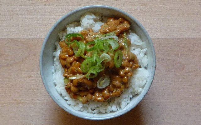 NATTO – 納豆 – Fermentierte Sojabohnen mit Reis – Nattogohan
